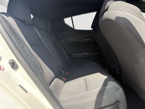 Used 2019 Toyota C-HR LE FWD image 13