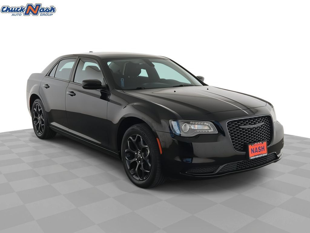 Used 2022 Chrysler 300 Touring w/ Sport Appearance Package AWD/4WD image 1