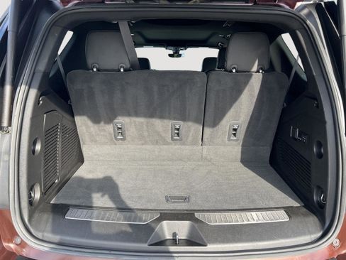 Used 2022 Chevrolet Tahoe High Country image 24