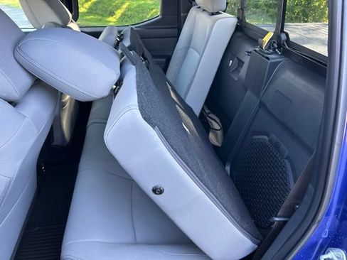 Certified 2024 Toyota Tacoma SR5 AWD/4WD image 47