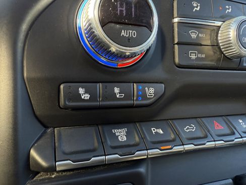 Used 2021 GMC Sierra 2500 AT4 w/ Gooseneck/5TH Wheel Package image 24