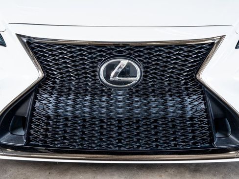 Used 2018 Lexus LS 500 F Sport w/ Accessory Package (Z2) image 16