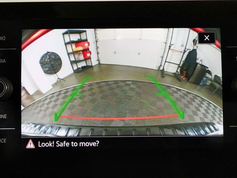 Used 2025 Volkswagen Jetta SE w/ Sunroof Package image 56