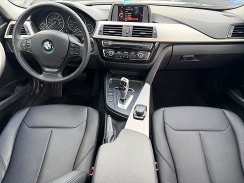 Used 2017 BMW 320i Sedan RWD image 16