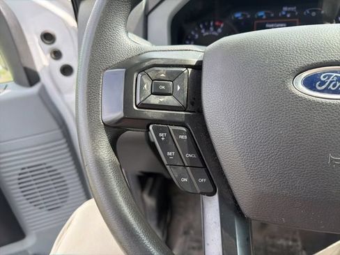 Used 2022 Ford F750 2WD Regular Cab Super Duty image 33