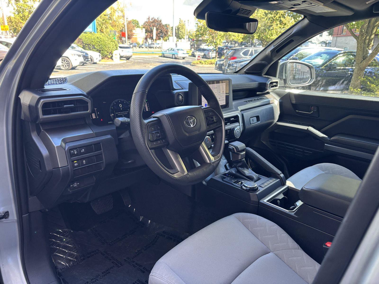 Used 2024 Toyota Tacoma SR5 AWD/4WD image 8