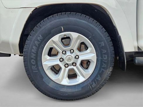 Used 2016 Toyota 4Runner SR5 image 25