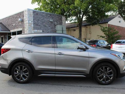 Used 2017 Hyundai Santa Fe Sport w/ 2.0T Ultimate Tech Package 05 AWD/4WD image 4