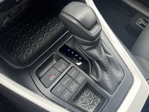 Certified 2025 Toyota RAV4 LE AWD/4WD image 23