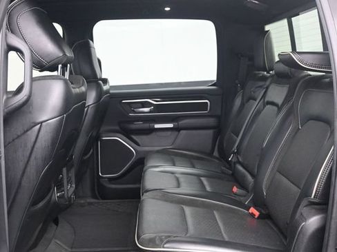 Used 2019 RAM 1500 Laramie AWD/4WD image 5