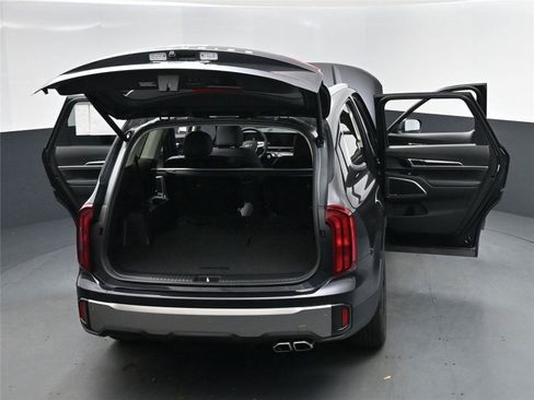 New 2025 Kia Telluride S image 32