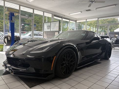 Used 2018 Chevrolet Corvette Z06 RWD image 5