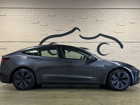 Used 2025 Tesla Model 3 Long Range RWD image 3