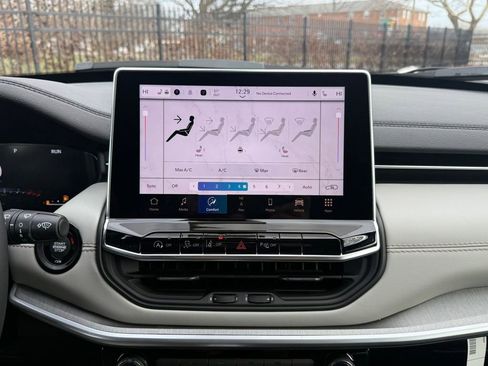 New 2026 Jeep Compass Limited w/ Sun, Sound & Navigation Group image 23