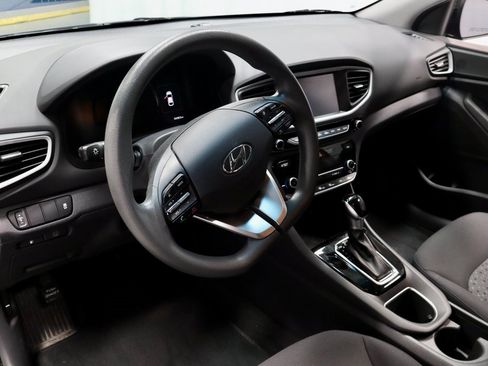 Used 2018 Hyundai Ioniq Blue image 24