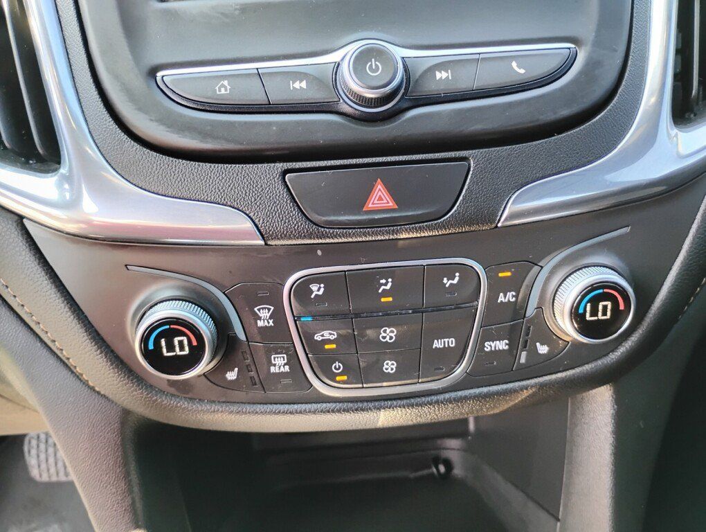 Used 2019 Chevrolet Equinox LT AWD/4WD image 20