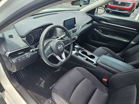 Certified 2021 Nissan Altima 2.5 SV FWD image 15
