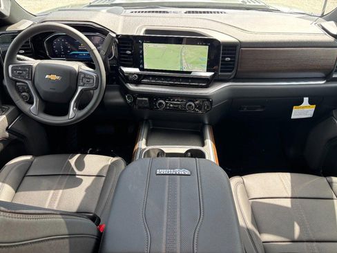 New 2026 Chevrolet Silverado 2500 High Country w/ High Country Premium Package AWD/4WD image 6