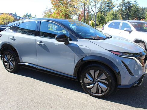 Used 2023 Nissan Ariya AWD/4WD image 9