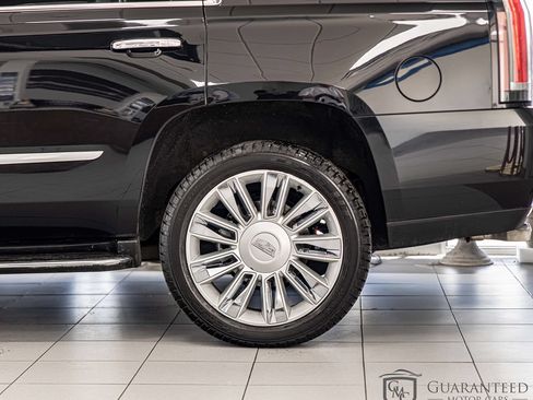 Used 2016 Cadillac Escalade Platinum AWD/4WD image 8