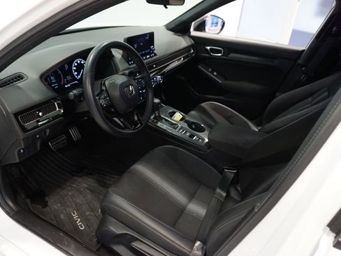 Used 2025 Honda Civic Sport image 9