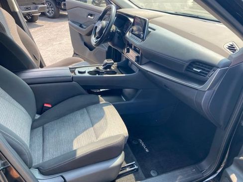 Used 2023 Nissan Rogue SV AWD/4WD image 34