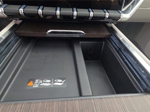 New 2026 GMC Acadia Denali w/ Super Cruise Package image 29