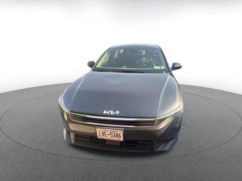 Used 2025 Kia K4 LXS image 2