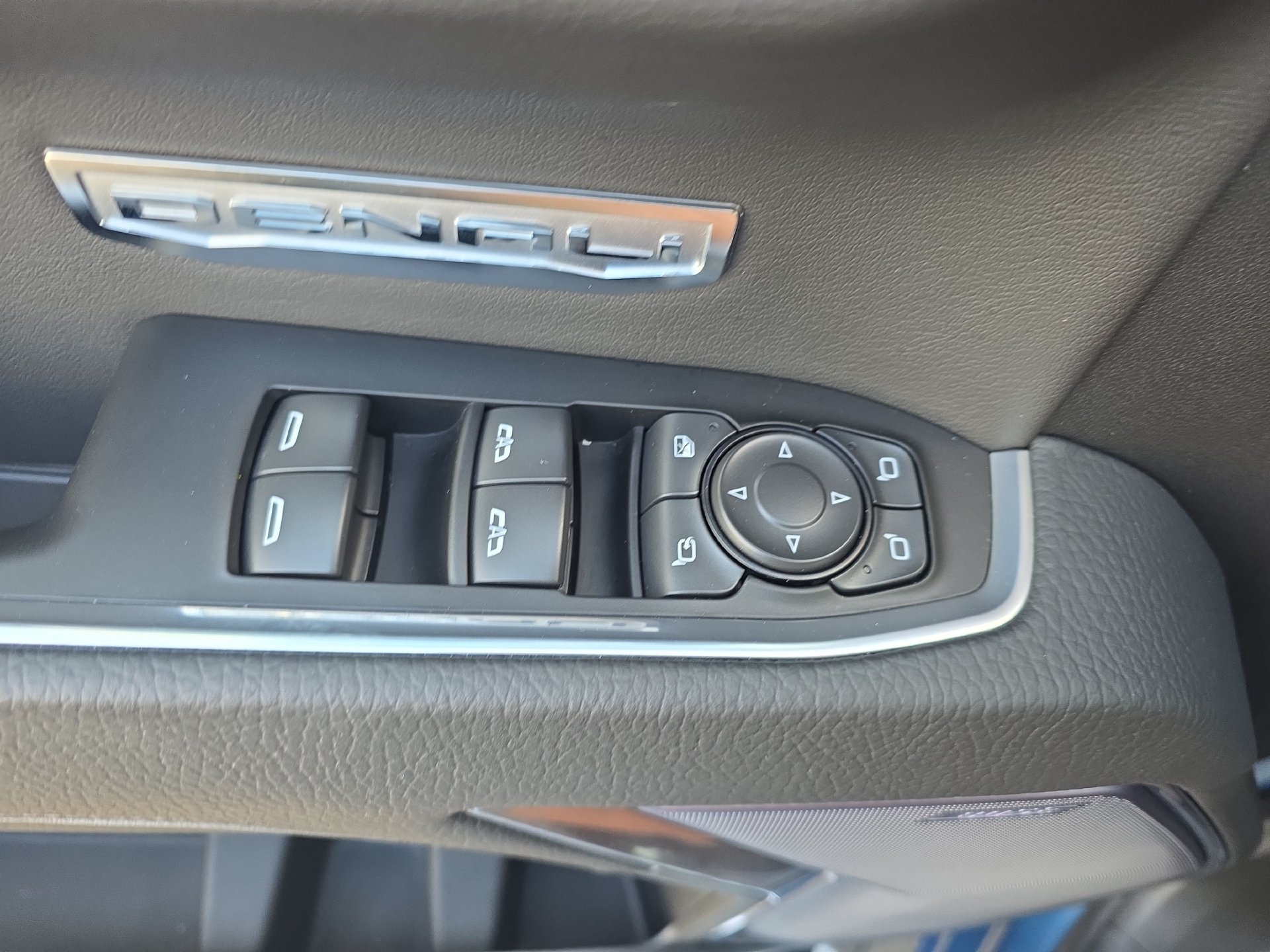 Used 2026 GMC Sierra 1500 Denali w/ Technology Package AWD/4WD image 26