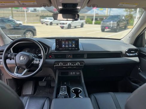 Used 2023 Honda Pilot Touring image 23