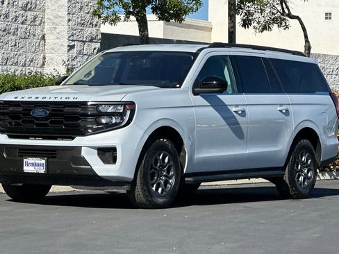 Used 2025 Ford Expedition Max Active image 8