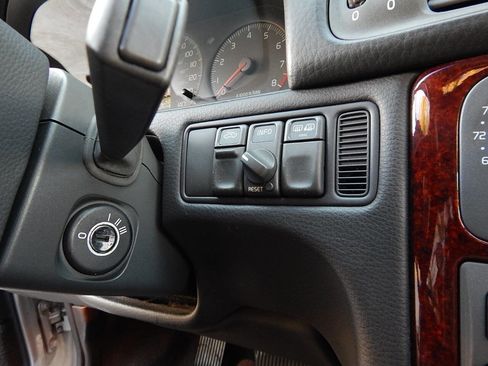 Used 2000 Volvo V70 GLT FWD image 21
