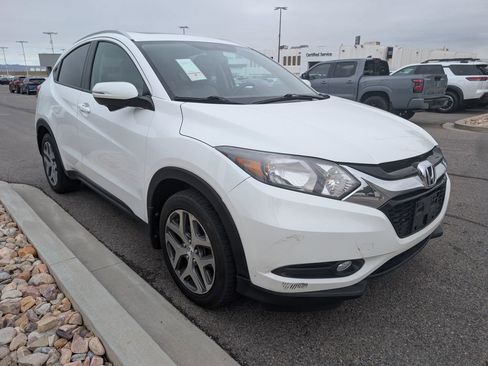 Used 2018 Honda HR-V EX-L image 3