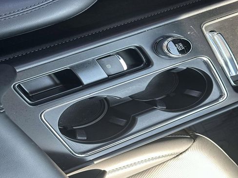 Certified 2024 Lincoln Corsair FWD w/ Equipment Group 101A image 33