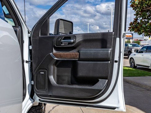 Used 2022 GMC Sierra 3500 Denali w/ Denali Ultimate Package AWD/4WD image 37
