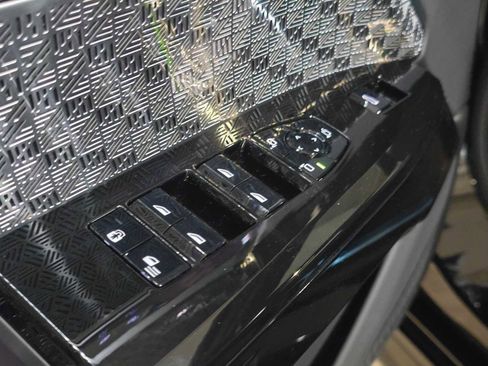 New 2026 BMW 760i xDrive w/ Executive Package AWD/4WD image 23