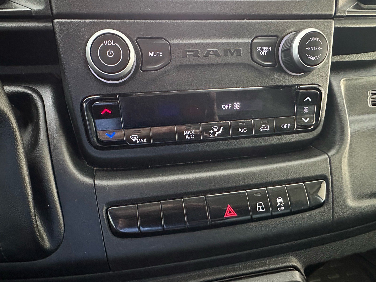 Used 2023 RAM ProMaster 3500 FWD image 29