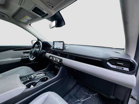 Used 2025 Honda Pilot Touring image 32