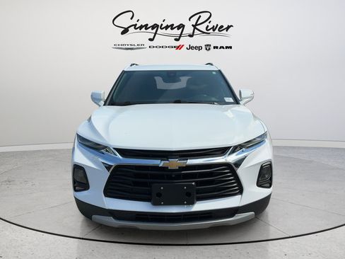 Used 2021 Chevrolet Blazer LT w/ Sound & Technology Package FWD image 2