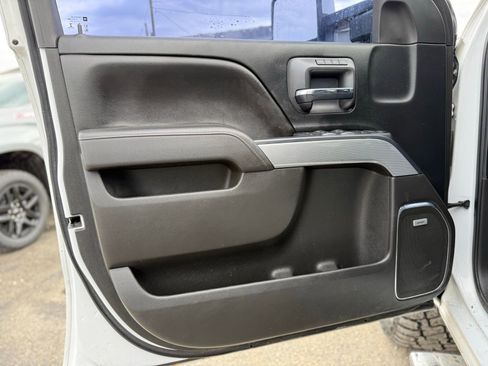 Used 2017 Chevrolet Silverado 1500 LTZ Z71 w/ LTZ Plus Package image 13