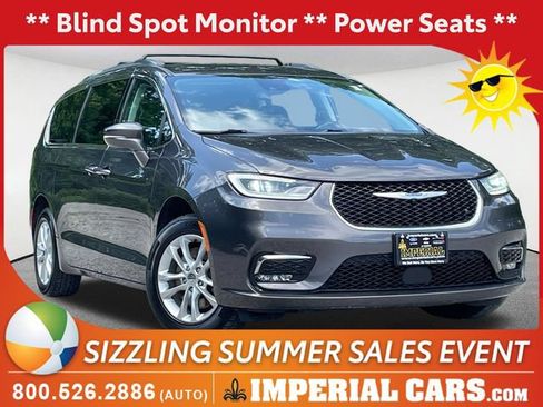 Used 2021 Chrysler Pacifica Touring w/ Cold Weather Group AWD/4WD image 1
