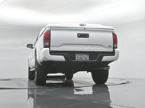 Used 2019 Toyota Tacoma TRD Sport RWD image 51