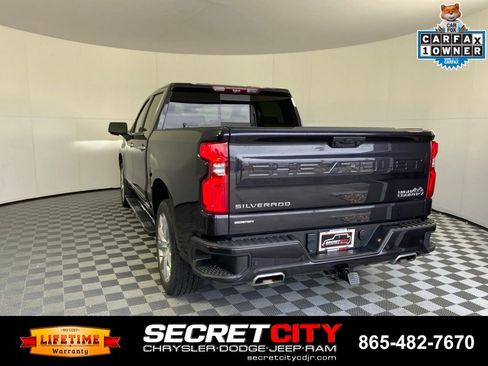 Used 2024 Chevrolet Silverado 1500 High Country w/ High Country Premium Package AWD/4WD image 5