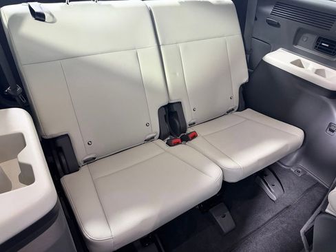 Used 2025 Hyundai Santa Fe Calligraphy FWD image 31