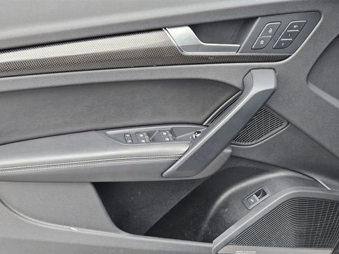 Used 2019 Audi SQ5 Prestige w/ Prestige Package image 24