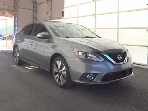 Used 2019 Nissan Sentra SL image 2