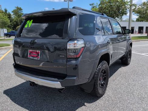 Certified 2024 Toyota 4Runner TRD Off-Road Premium w/ Moonroof Package AWD/4WD image 4