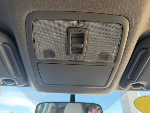 Used 2007 Toyota RAV4 2WD image 17