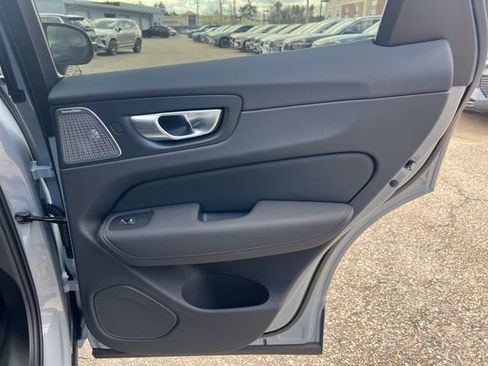 New 2026 Volvo XC60 B5 Ultra w/ Protection Package Premier AWD/4WD image 16