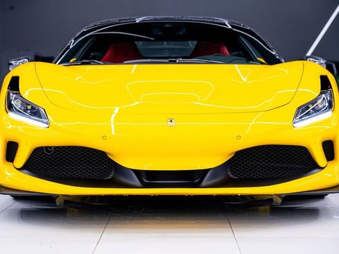 Used 2021 Ferrari F8 Tributo RWD image 2